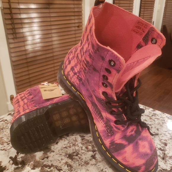 Dr. Martens Purple TIE DYE 1460 Pascal Leather Suede Lace Up Boots W Sz 7 and 5 - Picture 5 of 9